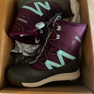 Brand new Merrell Kids Snow Bank boots - size 1